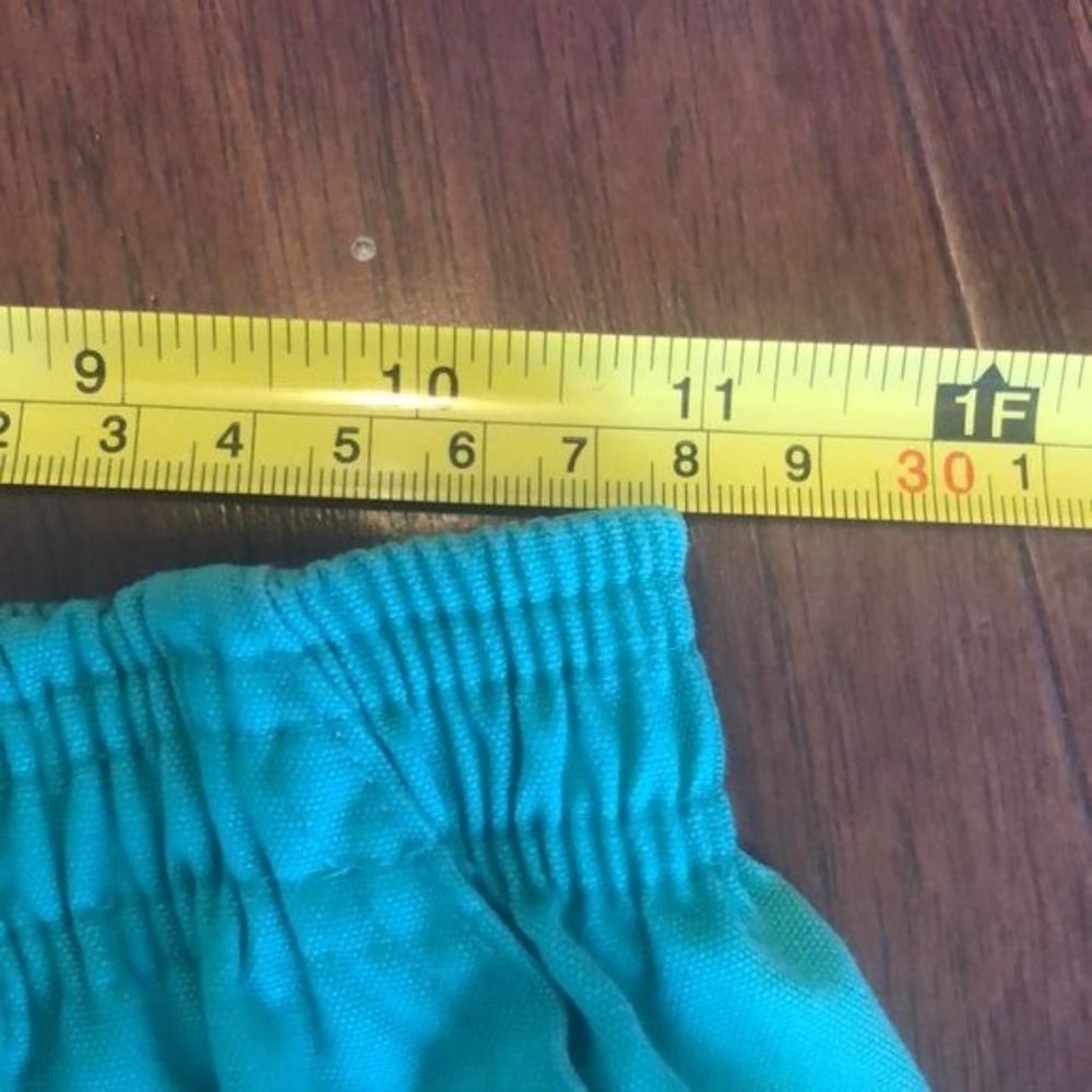 Vintage Elastic High Waisted Green Shorts - Picture 7 of 8